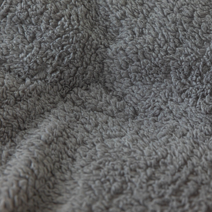 91家纺网 家纺一手货源 找家纺 荔禾家居 2023新款羊羔绒贝贝绒贴标保暖冬被被子被芯 深灰