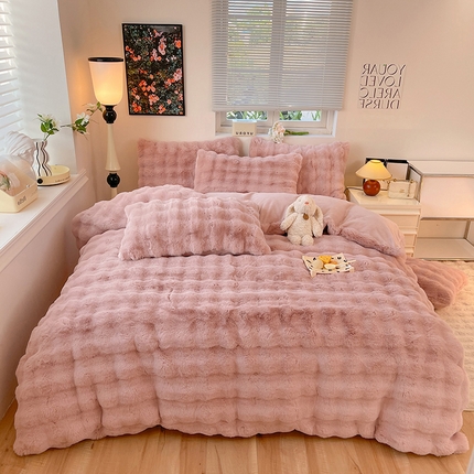 91家纺网 家纺一手货源 找家纺 （总）席之家 2024新款高克重托卡斯仿皮草大泡泡兔兔绒牛奶绒四件套