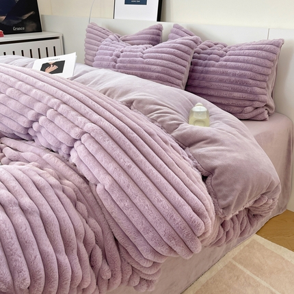 91家纺网 家纺一手货源 找家纺 （总）三朵家纺 2023新款加厚保暖雕花兔毛绒四件套