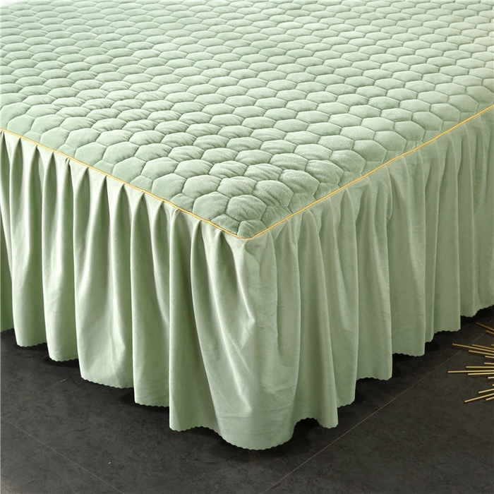 91家纺网 家纺一手货源 找家纺 胜权家纺 2023新款牛奶绒纯色夹棉单床裙单件保暖三件套席梦思床护垫 唯美-浅石绿