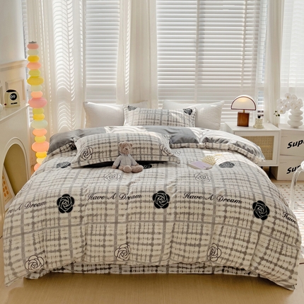 91家纺网 家纺一手货源 找家纺 （总）乐童2024新款吊边款牛奶绒四件套