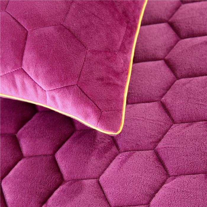 91家纺网 家纺一手货源 找家纺 胜权家纺 2023新款牛奶绒纯色夹棉单床裙单件保暖三件套席梦思床护垫 唯美-酱紫色