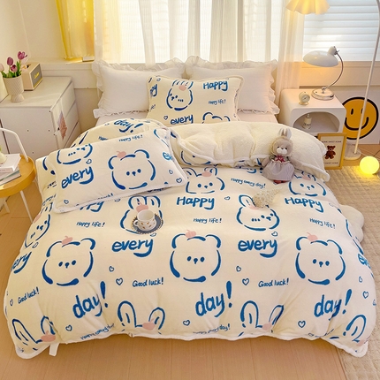 91家纺网 家纺一手货源 找家纺 多乐家纺 2023新款印花牛奶绒羊羔绒毛毯被 苹果兔-蓝