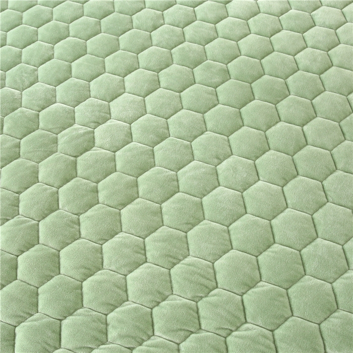 91家纺网 家纺一手货源 找家纺 胜权家纺 2023新款牛奶绒纯色夹棉单床裙单件保暖三件套席梦思床护垫 唯美-浅石绿