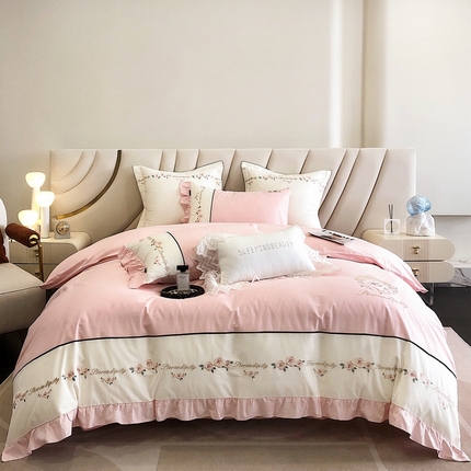 91家纺网 家纺一手货源 找家纺 卡姿家纺 2023新款秋冬优雅刺绣—爱尔莎 爱尔莎-粉