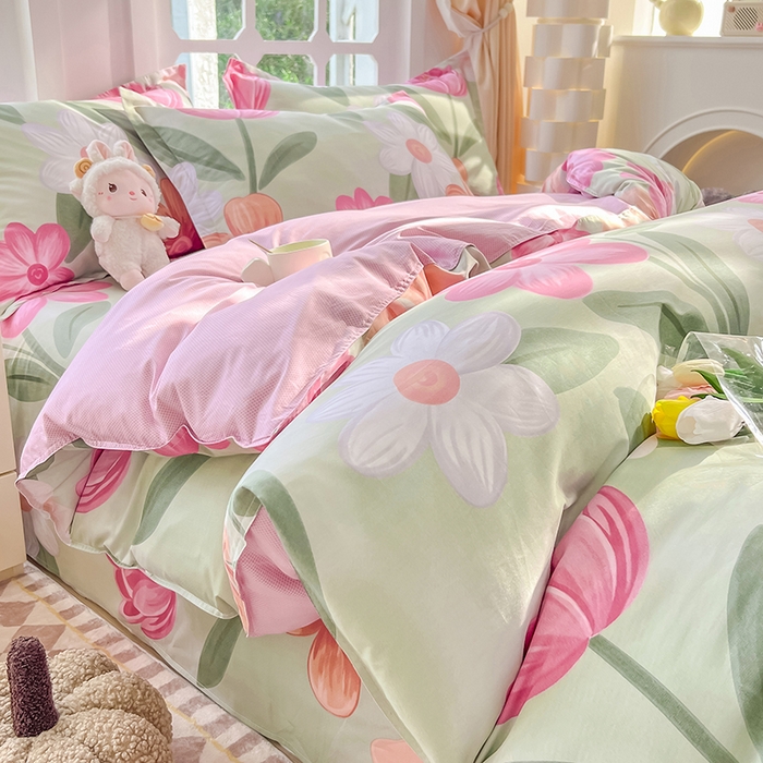 91家纺网 家纺一手货源 找家纺 绵庭家纺 2023新款12868系列全棉小清新印花四件套 荷花映红