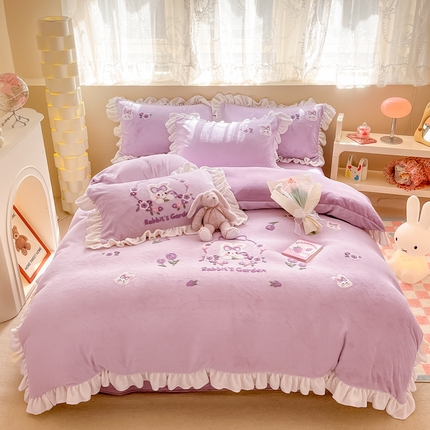 眠屿家纺2023新款花边款毛巾绣牛奶绒四件套（温馨版）花边兔子花园-紫