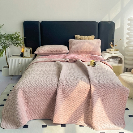 91家纺网 家纺一手货源 找家纺 恋绒家纺 2025新款高克重240克宝宝绒床盖一面绒一面棉床罩 蔷薇粉