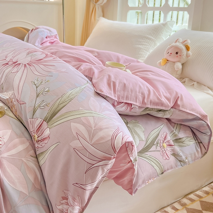 91家纺网 家纺一手货源 找家纺 绵庭家纺 2023新款12868系列全棉小清新印花单被套 玉芙蓉 豆沙