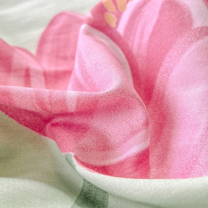 91家纺网 家纺一手货源 找家纺 绵庭家纺 2023新款12868系列全棉小清新印花单枕套 荷花映红