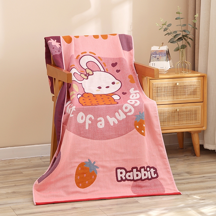 91家纺网 家纺一手货源 找家纺 朴尔家纺-毛巾被 2023新款加大浴巾纯棉四层纱布家用男女柔软不掉毛通用成人全棉洗澡大裹巾儿童卡通 80*160cm草莓兔