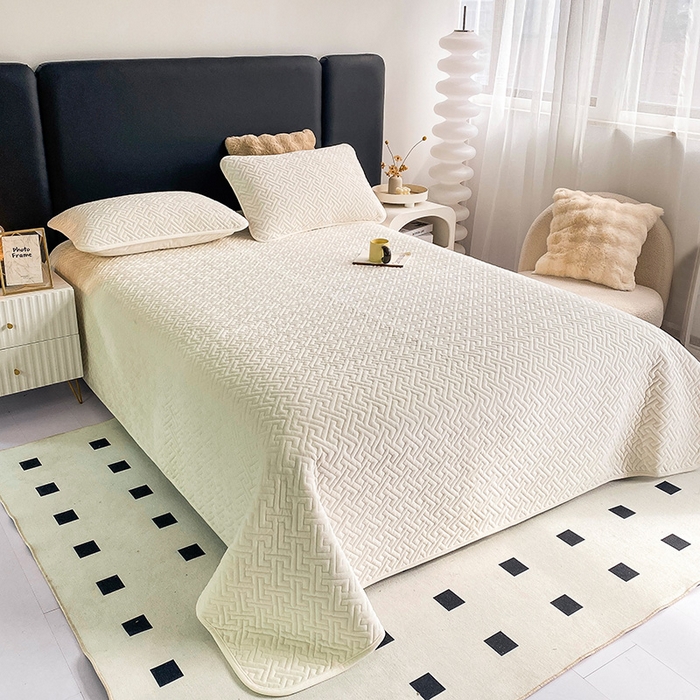 91家纺网 家纺一手货源 找家纺 恋绒家纺 2025新款高克重240克宝宝绒床盖一面绒一面棉床罩 奶油白