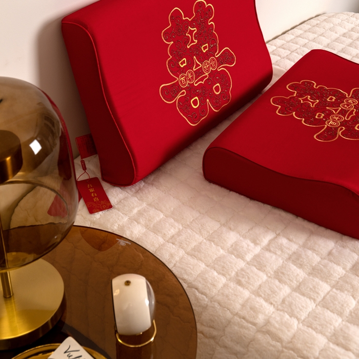 91家纺网 家纺一手货源 找家纺 （总）桐格乳胶 2023新款乳胶枕全棉婚庆乳胶枕头结婚枕芯含内外套