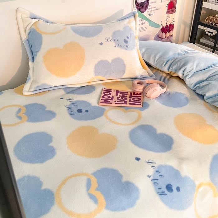 91家纺网 家纺一手货源 找家纺 川悦生活 2023新款高克重宿舍牛奶绒三件套四件套 浪漫国度蓝