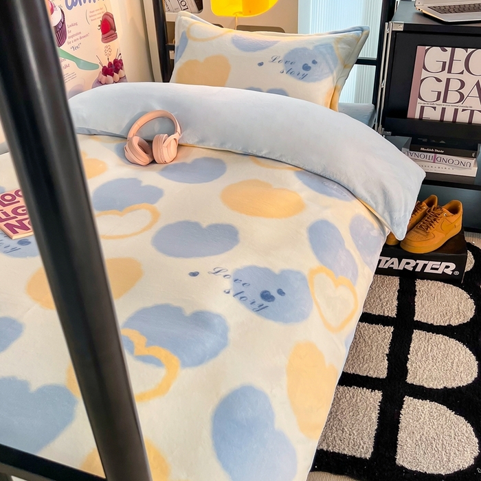 91家纺网 家纺一手货源 找家纺 川悦生活 2023新款高克重宿舍牛奶绒三件套四件套 浪漫国度蓝