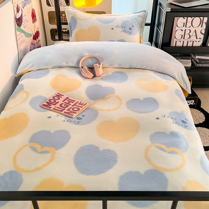 91家纺网 家纺一手货源 找家纺 川悦生活 2023新款高克重宿舍牛奶绒三件套四件套 浪漫国度蓝