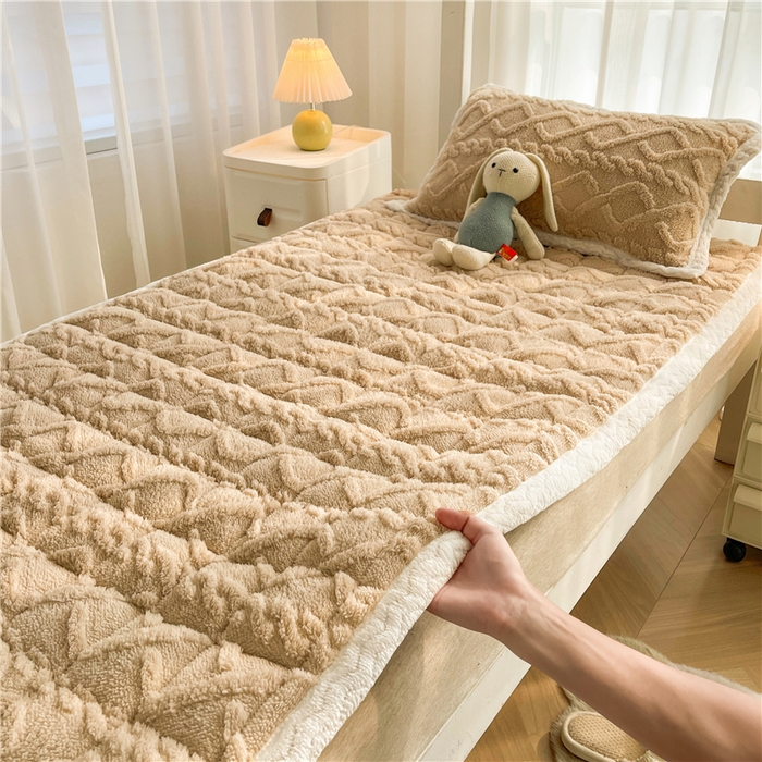 91家纺网 家纺一手货源 找家纺 喜居 2023新款塔芙绒床垫薄床垫子床褥子床护垫 奶咖