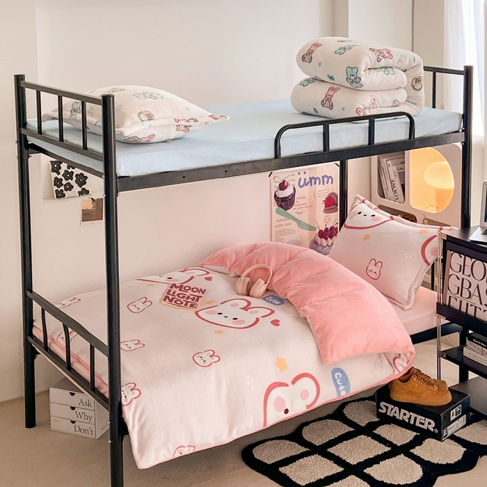 91家纺网 家纺一手货源 找家纺 （总）川悦生活 2023新款高克重宿舍牛奶绒三件套四件套