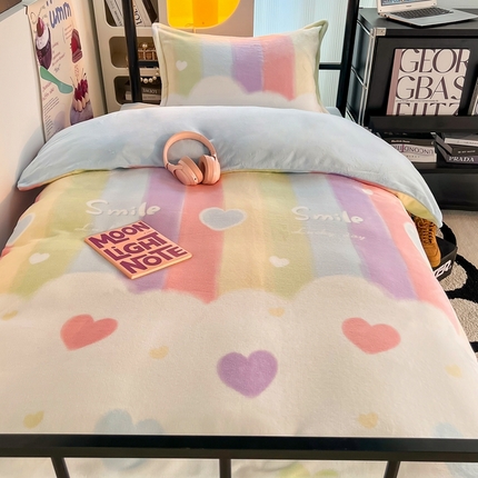 91家纺网 家纺一手货源 找家纺 川悦生活 2023新款高克重宿舍牛奶绒三件套四件套 微暖心蓝