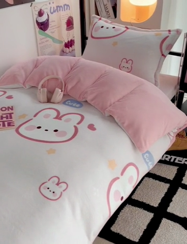 91家纺网 家纺一手货源 找家纺 （总）川悦生活 2023新款高克重宿舍牛奶绒三件套四件套