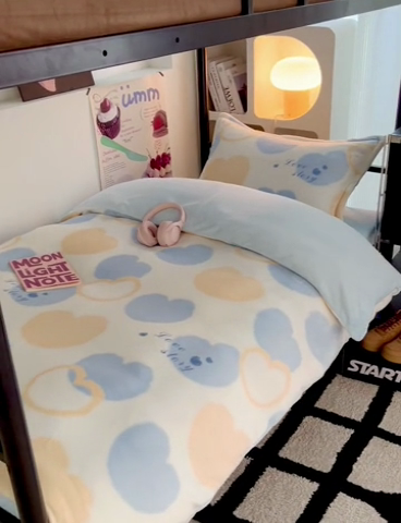 91家纺网 家纺一手货源 找家纺 川悦生活 2023新款高克重宿舍牛奶绒三件套四件套 浪漫国度蓝