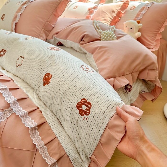 91家纺网 家纺一手货源 找家纺 金米诺 2024新款蝴蝶结韩版蕾丝花边床裙四件套 锦恋-太妃咖