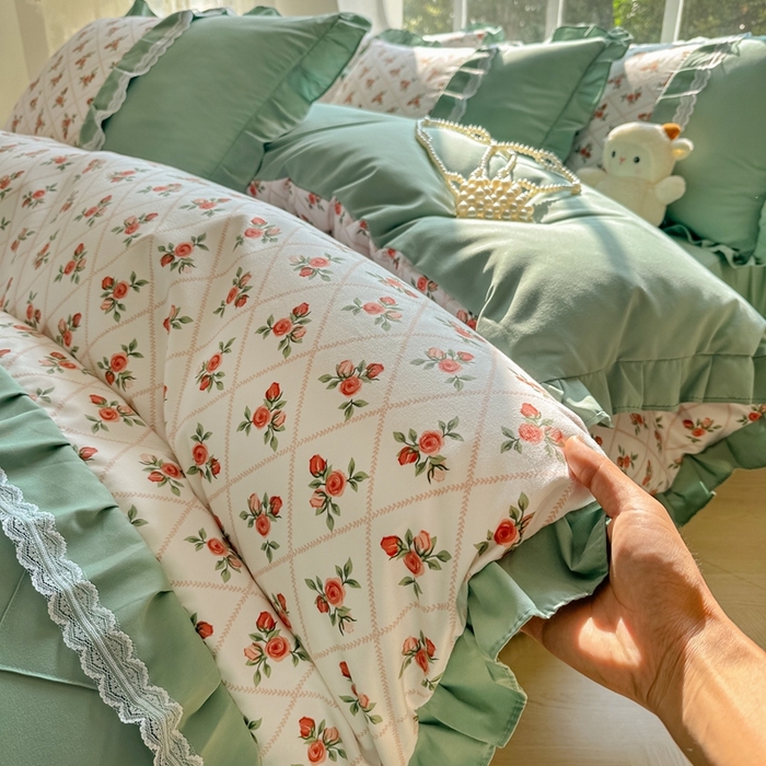 91家纺网 家纺一手货源 找家纺 金米诺 2024新款蝴蝶结韩版蕾丝花边床裙四件套 妆立春风-米