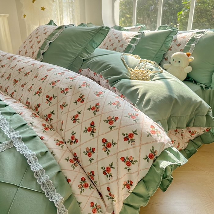 91家纺网 家纺一手货源 找家纺 金米诺 2024新款蝴蝶结韩版蕾丝花边床裙四件套 妆立春风-米