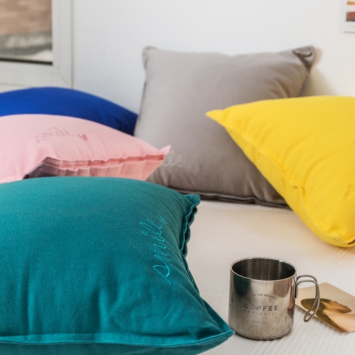 91家纺网 家纺一手货源 找家纺 （总）918拾朵家居 新款帆布刺绣抱枕