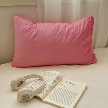 91家纺网 家纺一手货源 找家纺 （总）桃喜 2024新款牛奶绒纯色混搭系列单枕套