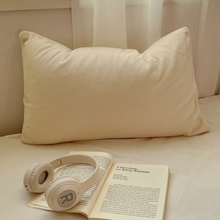 91家纺网 家纺一手货源 找家纺 桃喜 2024新款牛奶绒纯色混搭系列单枕套 奶白