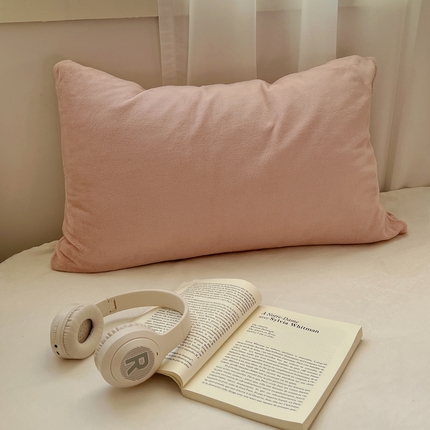 91家纺网 家纺一手货源 找家纺 （总）桃喜 2024新款牛奶绒纯色混搭系列单枕套