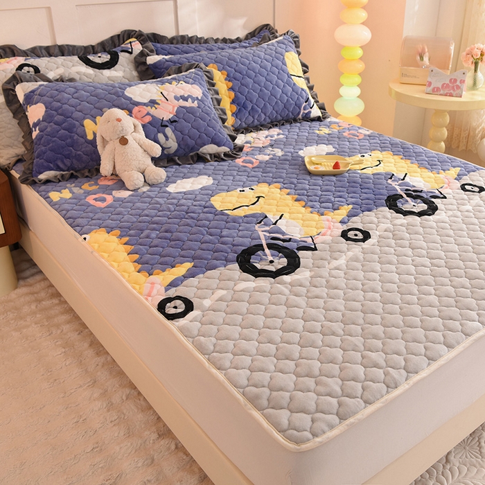 91家纺网 家纺一手货源 找家纺 美达2025新款牛奶绒直边款牛奶绒床垫床褥床盖三件套 恐龙乐园