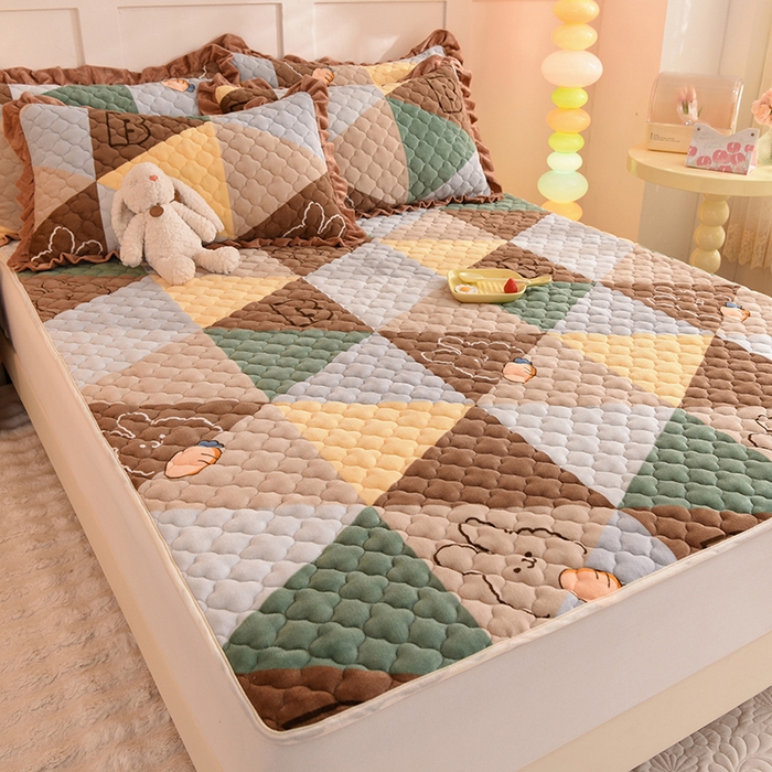 91家纺网 家纺一手货源 找家纺 美达2025新款牛奶绒直边款牛奶绒床垫床褥床盖三件套 萝卜兔