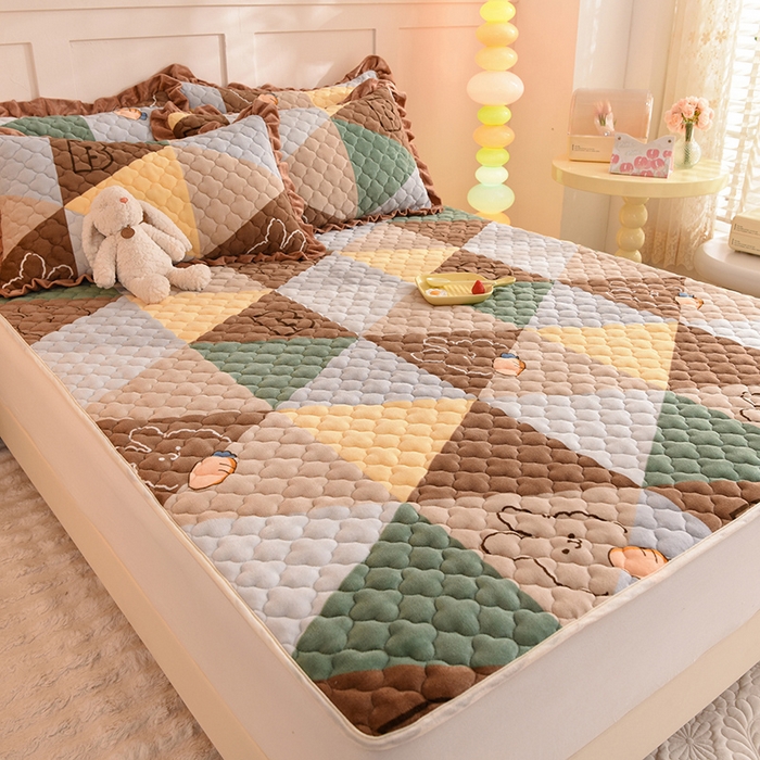 91家纺网 家纺一手货源 找家纺 美达2025新款牛奶绒直边款牛奶绒床垫床褥床盖三件套 萝卜兔