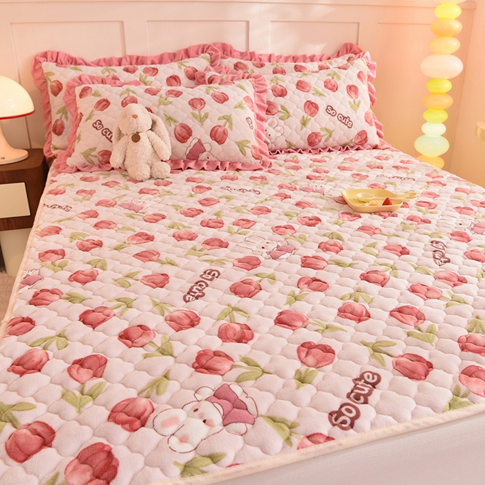 91家纺网 家纺一手货源 找家纺 美达2025新款牛奶绒直边款牛奶绒床垫床褥床盖三件套 花仙兔