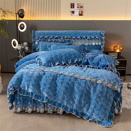 91家纺网 家纺一手货源 找家纺 情恒家纺 2025新款A类婴儿绒全夹棉床裙款四件套（烟花绽放） 天空蓝