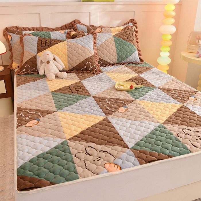 91家纺网 家纺一手货源 找家纺 美达2025新款牛奶绒直边款牛奶绒床垫床褥床盖三件套 萝卜兔