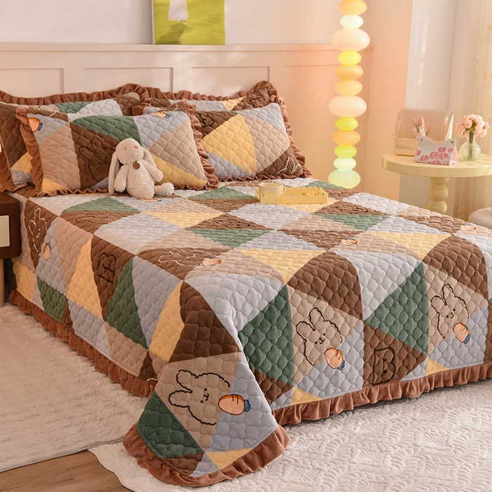 91家纺网 家纺一手货源 找家纺 美达家纺 2025新款牛奶绒床盖 萝卜兔