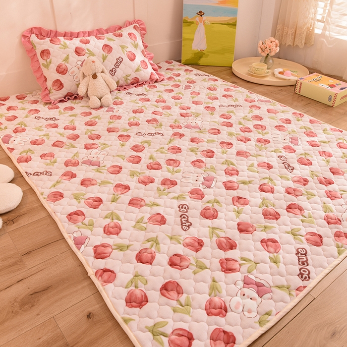 91家纺网 家纺一手货源 找家纺 美达2025新款牛奶绒直边款牛奶绒床垫床褥床盖三件套 花仙兔