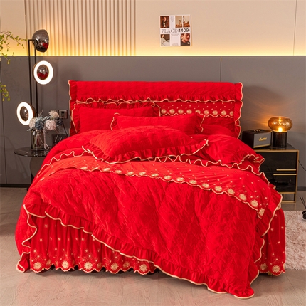 91家纺网 家纺一手货源 找家纺 （总）情恒家纺 2025新款A类婴儿绒全夹棉床裙款四件套（烟花绽放）