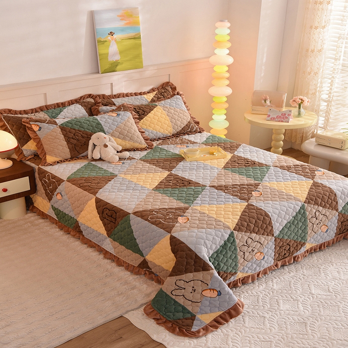 91家纺网 家纺一手货源 找家纺 美达家纺 2025新款牛奶绒床盖 萝卜兔