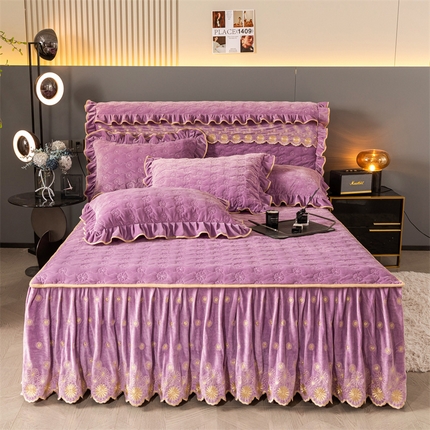 91家纺网 家纺一手货源 找家纺 情恒家纺 2025新款A类婴儿绒全夹棉床裙款三件套（烟花绽放） 藕荷紫