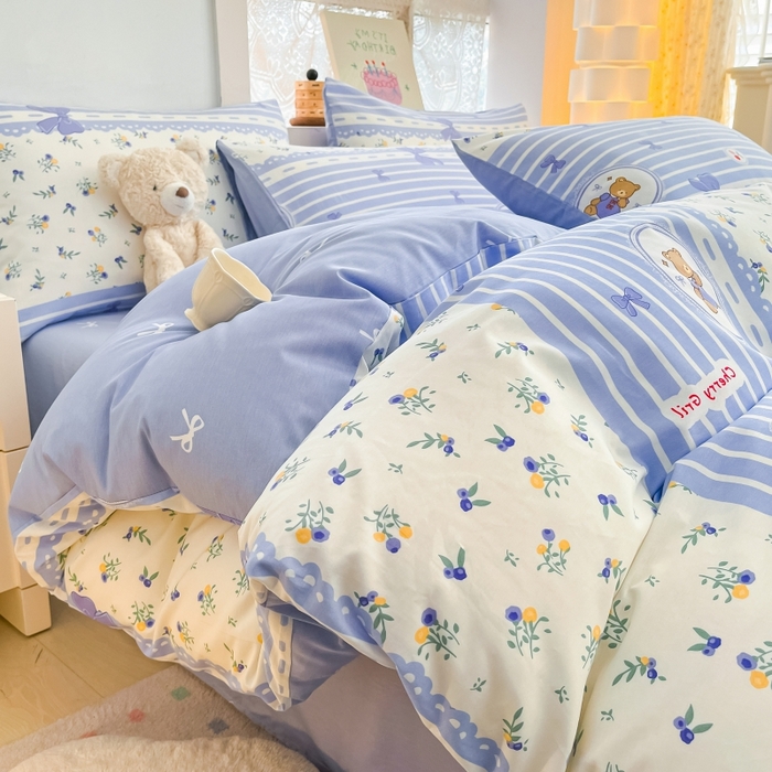 91家纺网 家纺一手货源 找家纺 曼之夏 2023新款全棉可爱卡通印花四件套 樱桃熊