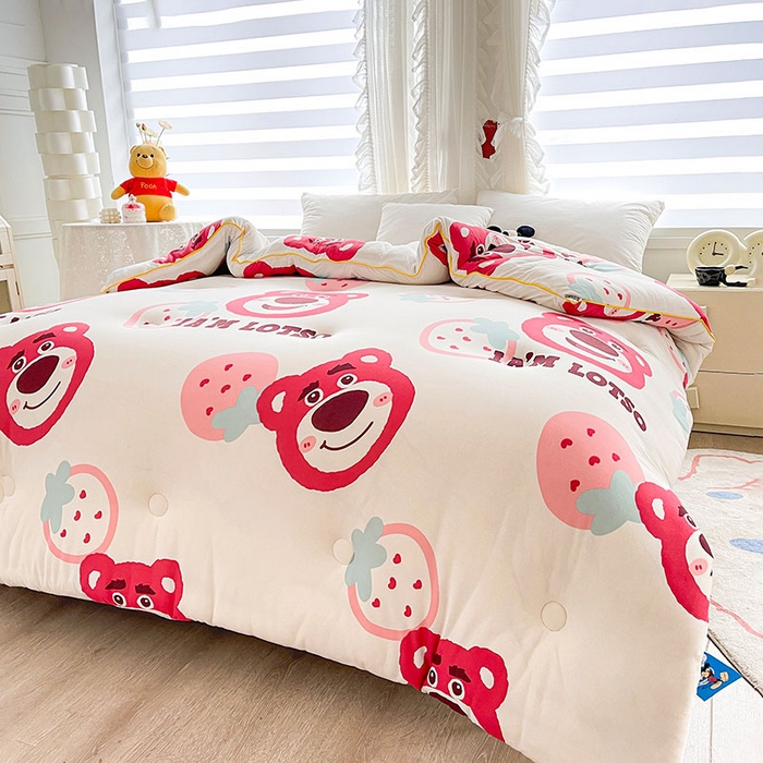 91家纺网 家纺一手货源 找家纺 爱上家居 2023新款迪士尼亲肤磨毛冬被被芯 莓有烦恼-粉色