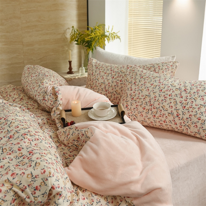 91家纺网 家纺一手货源 找家纺 洋铭区（原狠狠爱） 2023新款棉加绒四件套 蜜桃樱花