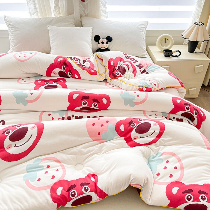 91家纺网 家纺一手货源 找家纺 爱上家居 2023新款迪士尼亲肤磨毛冬被被芯 莓有烦恼-粉色