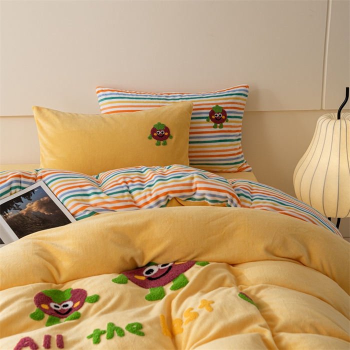 91家纺网 家纺一手货源 找家纺 洋铭区（原狠狠爱） 2023新款绣花卡通牛奶绒四件套 小紫山竹