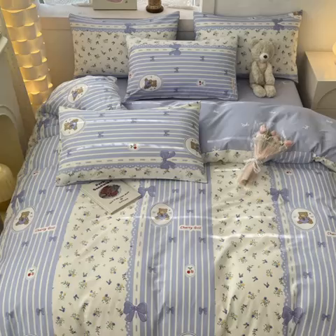 91家纺网 家纺一手货源 找家纺 曼之夏 2023新款全棉可爱卡通印花四件套 樱桃熊