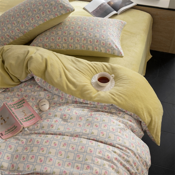 91家纺网 家纺一手货源 找家纺 洋铭区（原狠狠爱） 2023新款棉加绒四件套 方格枇杷